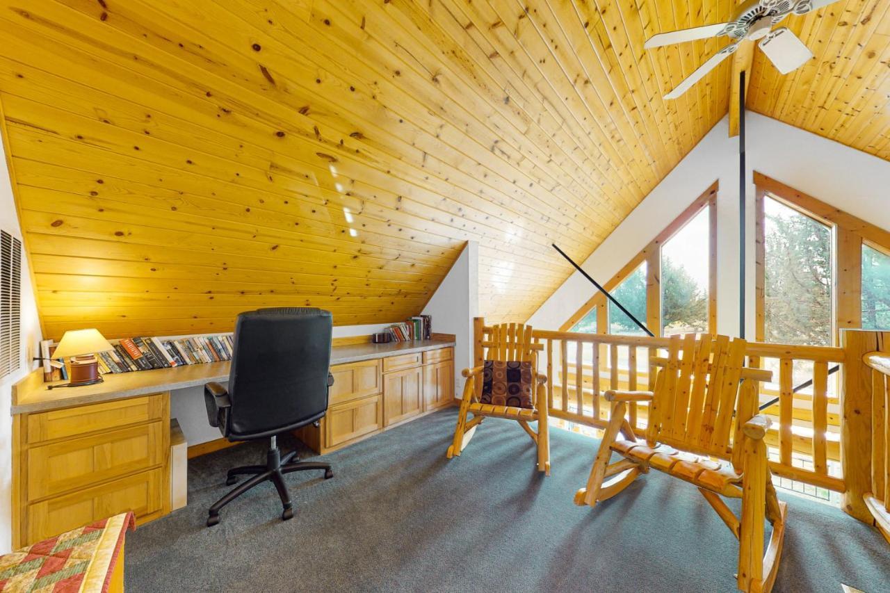 Cinnamon Teal Chalet Redmond Exterior foto